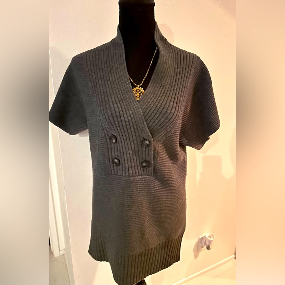 Short sleeve long sweater